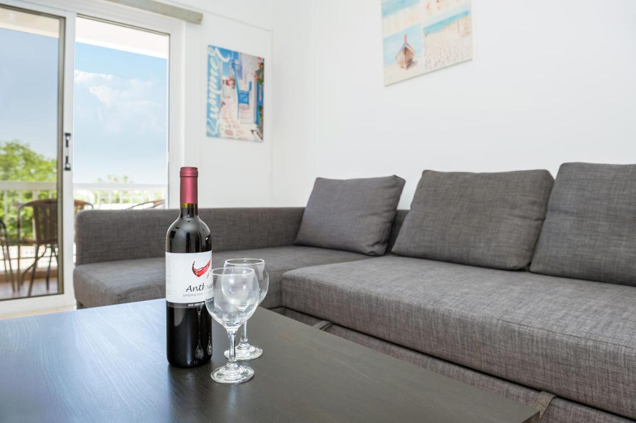 MyNapa Apartment Ayia Napa Bagian luar foto